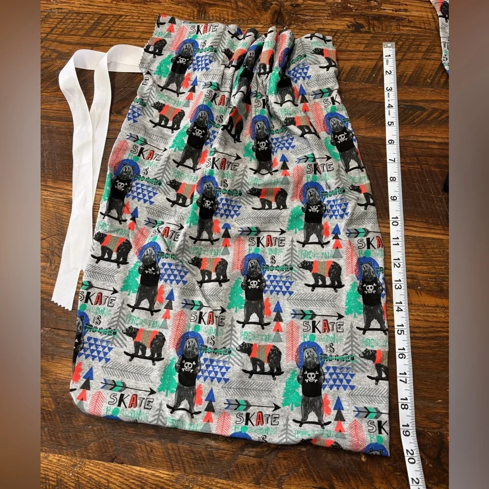 4 Handmade “Skateboarding Bears” Cotton Drawstring Gift Bags